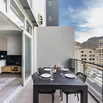 Central 1 Bed Apt With Balcony & Pool Thesentinel