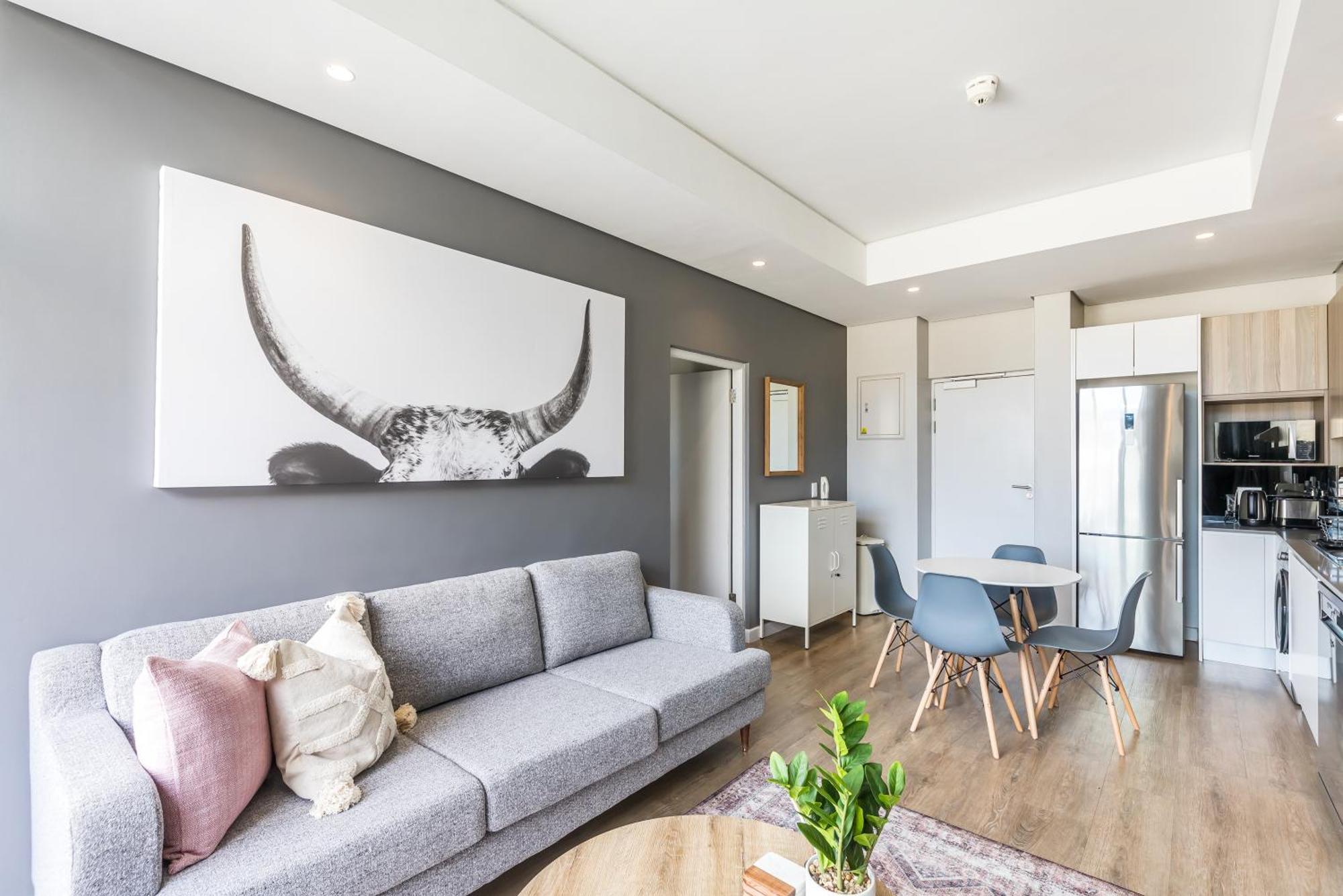 1 Bed With Balcony & Pool Thesentinel *