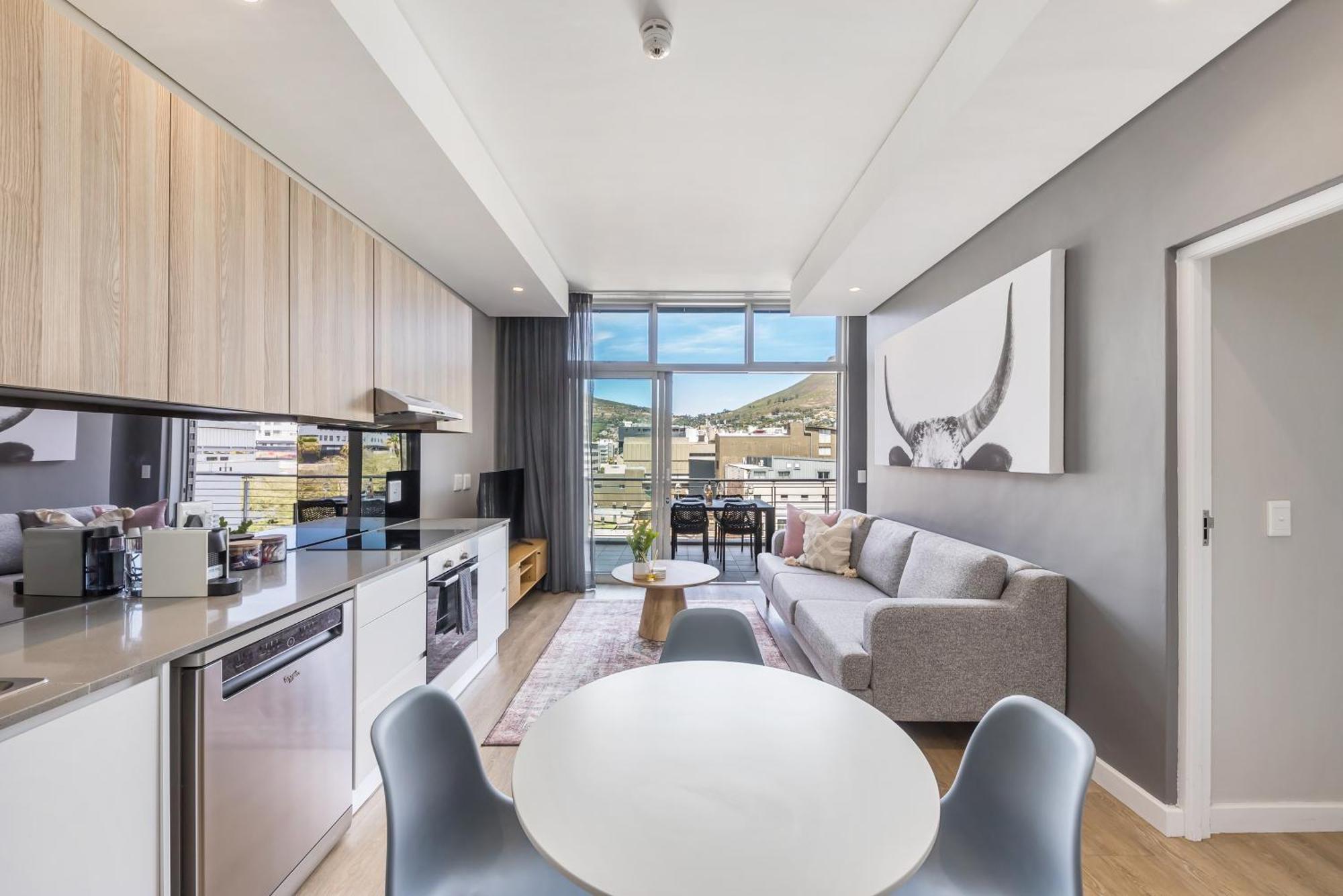 1 Bed With Balcony & Pool Thesentinel Apartment