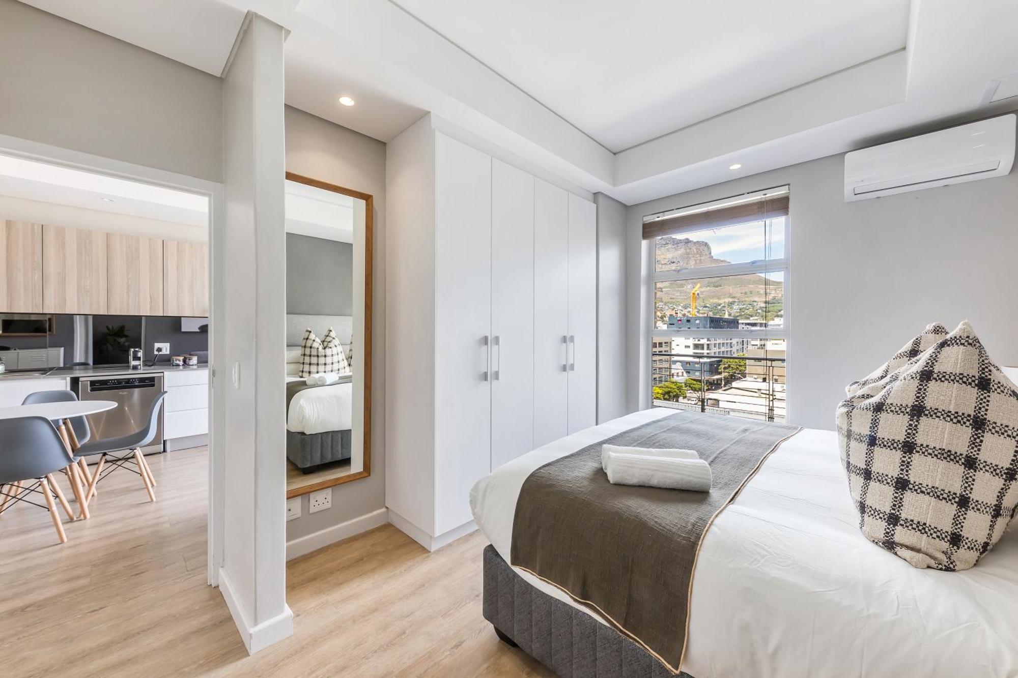 1 Bed With Balcony & Pool Thesentinel